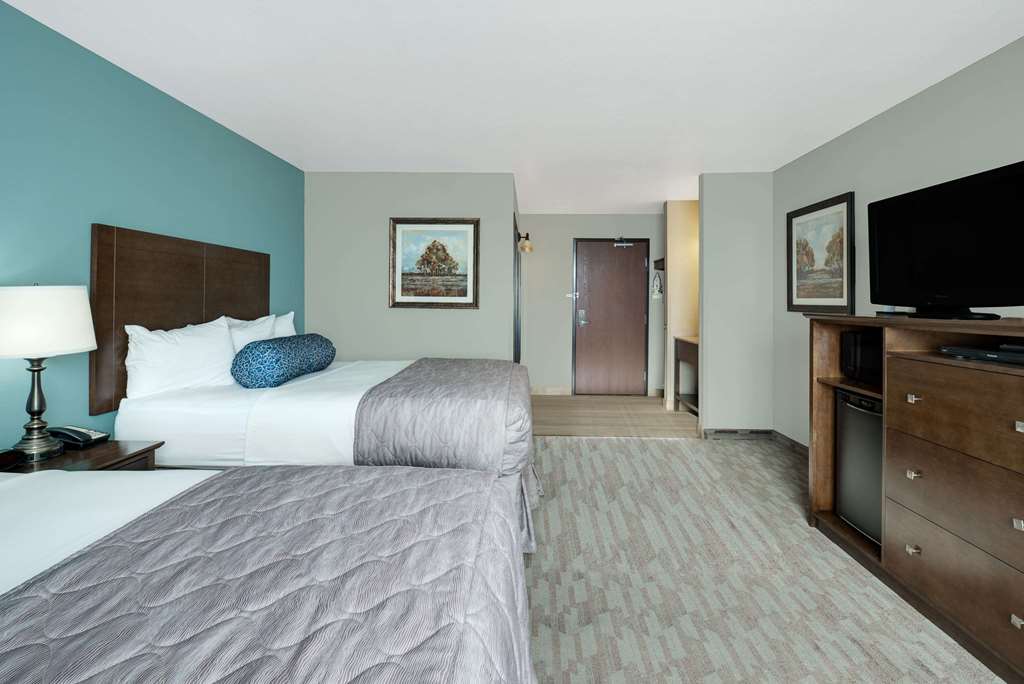 Baymont by Wyndham Minot - photo 9