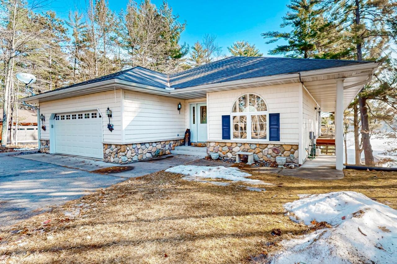 Yellow Birch Memories in Eagle River, United States