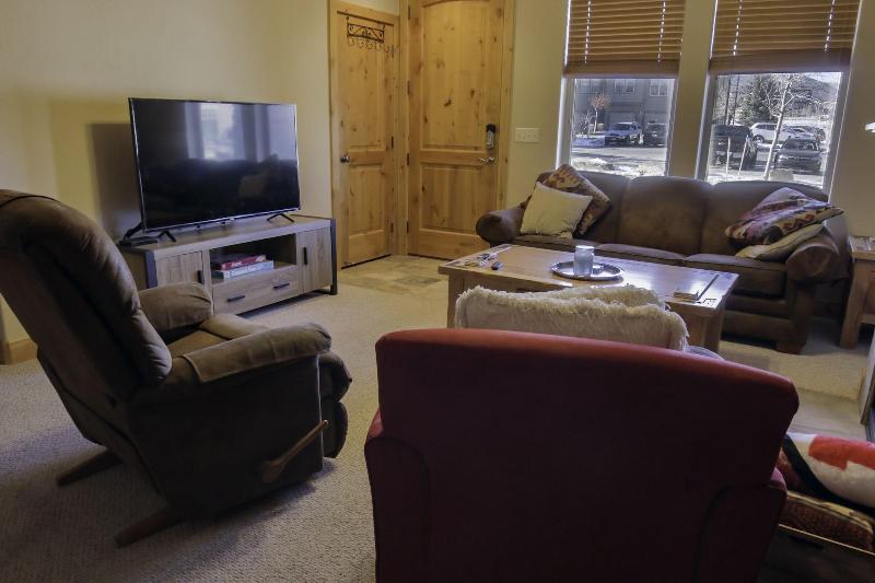 Fox Pointe At Redstone By Lespri Management - photo 49