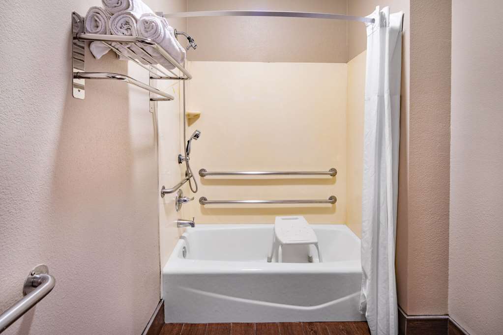 Super 8 by Wyndham North Hollywood - photo 20