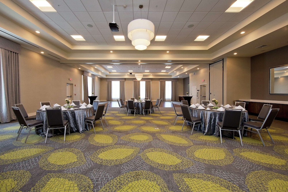 Hilton Garden Inn Martinsburg - photo 56