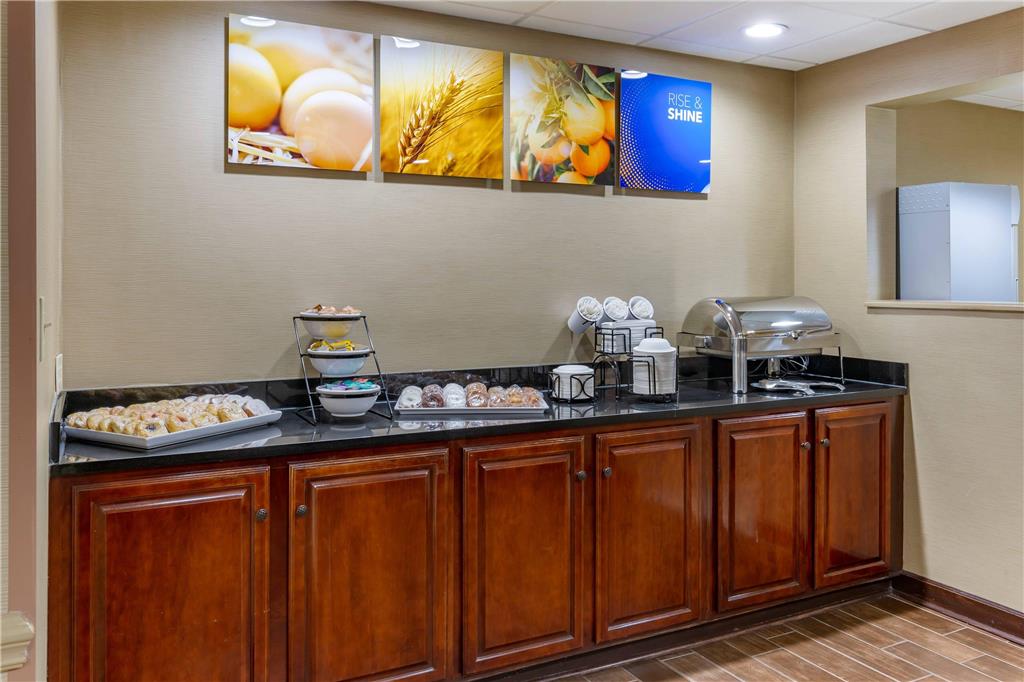 Comfort Inn Greensboro Kernersville - photo 23