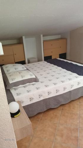 Duplex Très Calme - carbon neutral hotel in Unknown City