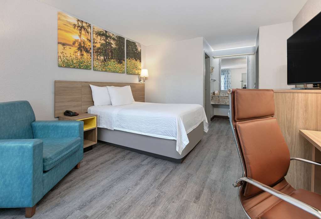 Days Inn by Wyndham Greenville MS - photo 39
