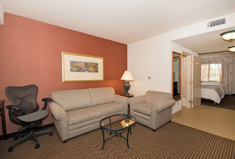 Hilton Garden Inn Palm Springs Rancho Mirage - photo 21