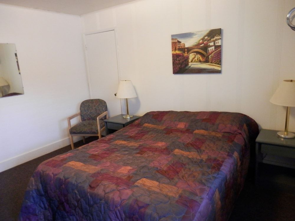 Trail Motel - photo 16