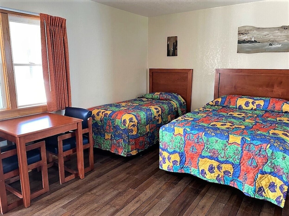 Pony Island Inn - photo 21