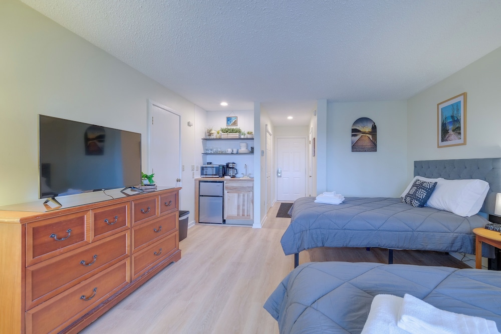 Bellaire Condo Walk to Shanty Creek Resort - photo 3