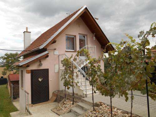 Ubytování u rybníka Bořetice — hotel in Boretice
