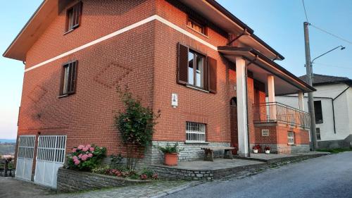 Casa Vacanze Monte — 4-Star Luxury Hotel in Castellino Tanaro, Italy