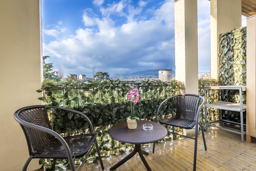 Maison Bianca B&B — 4-Star Luxury Hotel in Florence, Italy