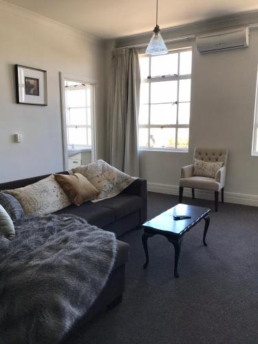 Postmasters Apartment Motueka — 4-Star Luxury Hotel in Motueka, New Zealand
