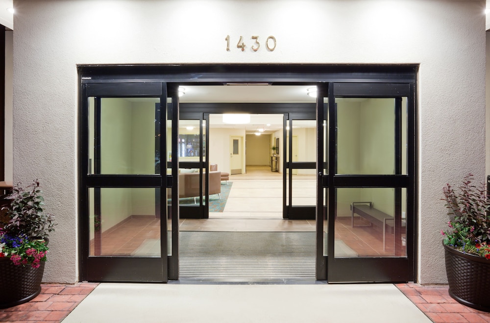 Candlewood Suites Dickinson ND by IHG - photo 31