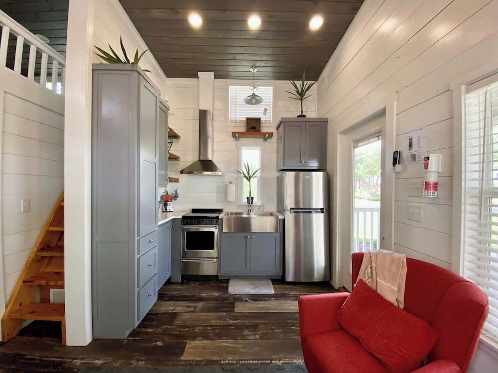 Resort at Fredericksburg Unit 9 - photo 4