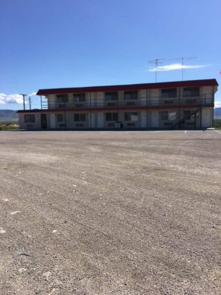 Flag’s West Motel in Downey, United States