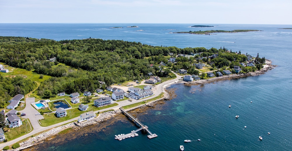 Bluebird Ocean Point Inn - last minute hotel in Cedarhurst