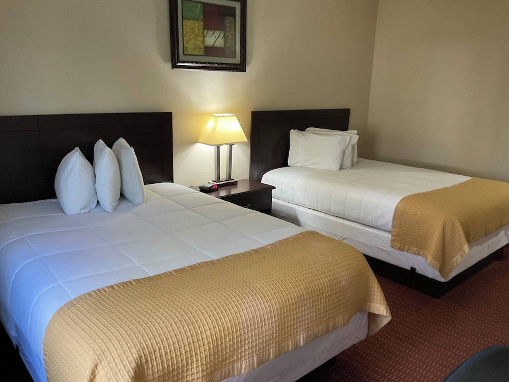 Yorktown Inn And Suites - photo 34