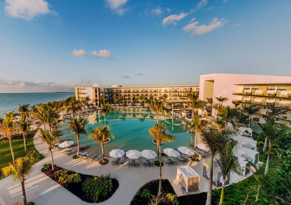 Haven Riviera Cancun Havens Pool Signature II