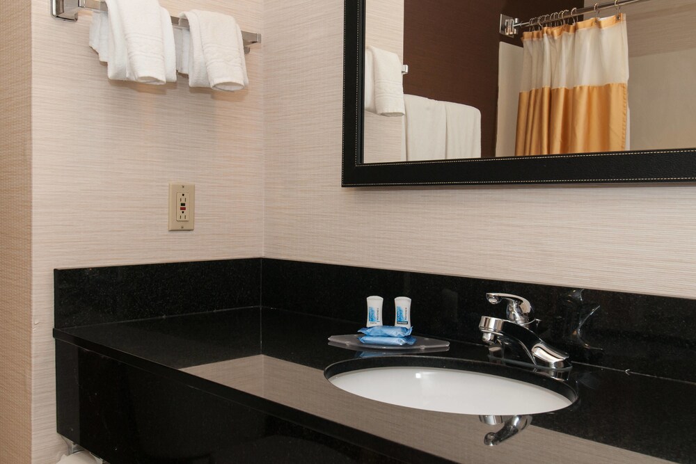 Fairfield by Marriott Inn & Suites Columbia Harbison - photo 7