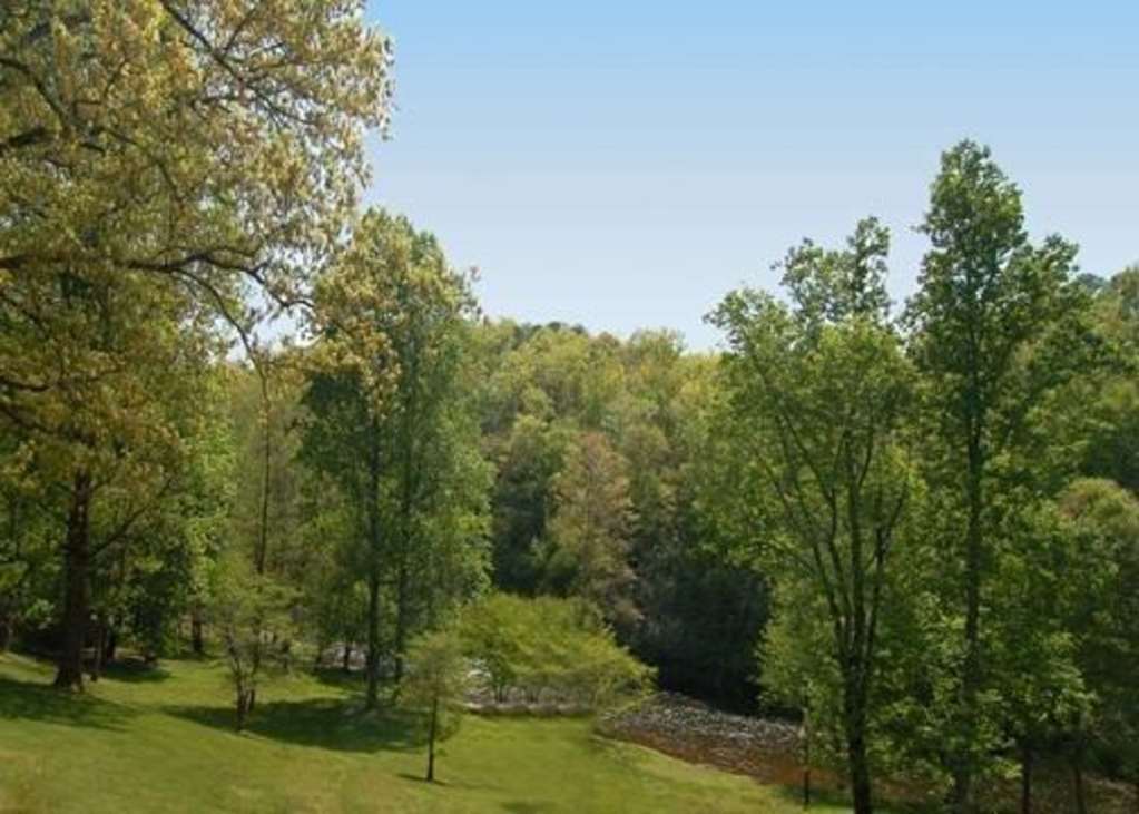Rodeway Inn & Suites Cherokee On the River - photo 31