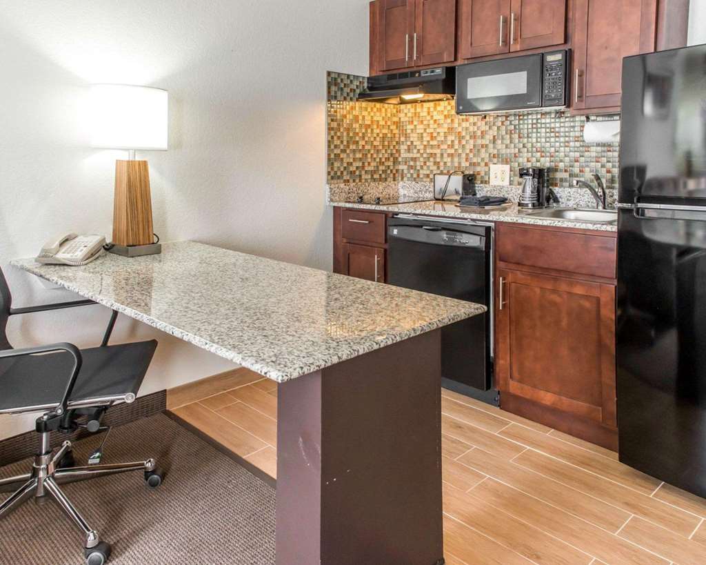 MainStay Suites Pittsburgh Airport - photo 28