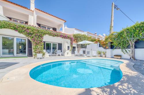 Best Villa Alporchinhos — 4-Star Luxury Hotel in Armacao De Pera, Portugal