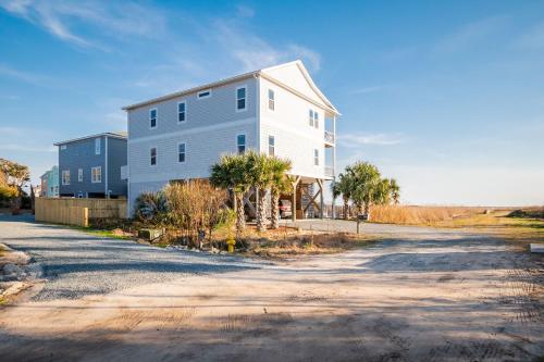 Ocean Wind by Oak Island Accommodations - photo 4