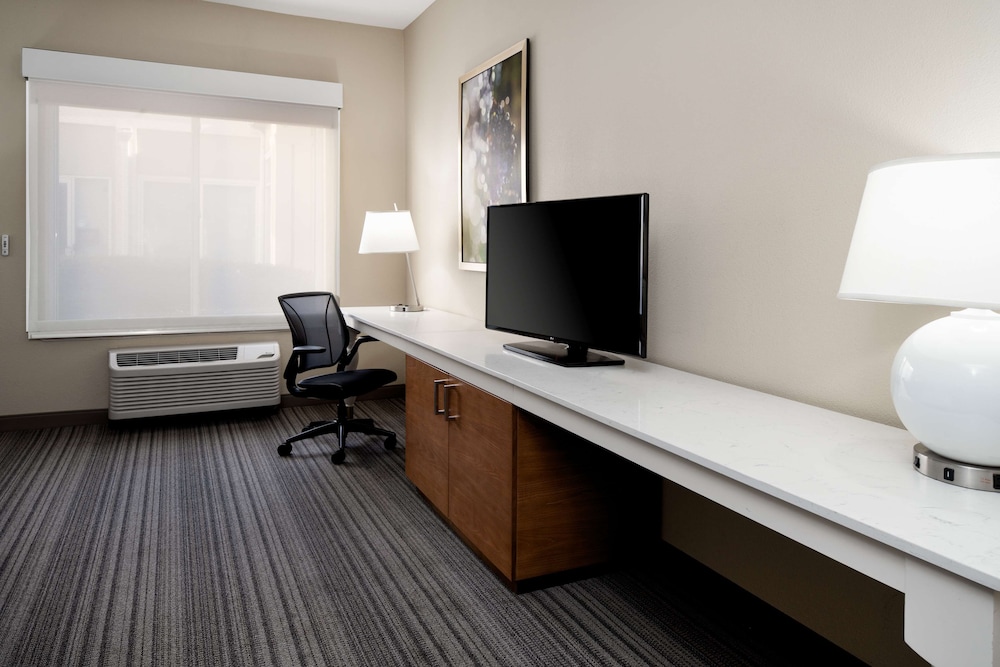 Hilton Garden Inn Roseville - photo 22