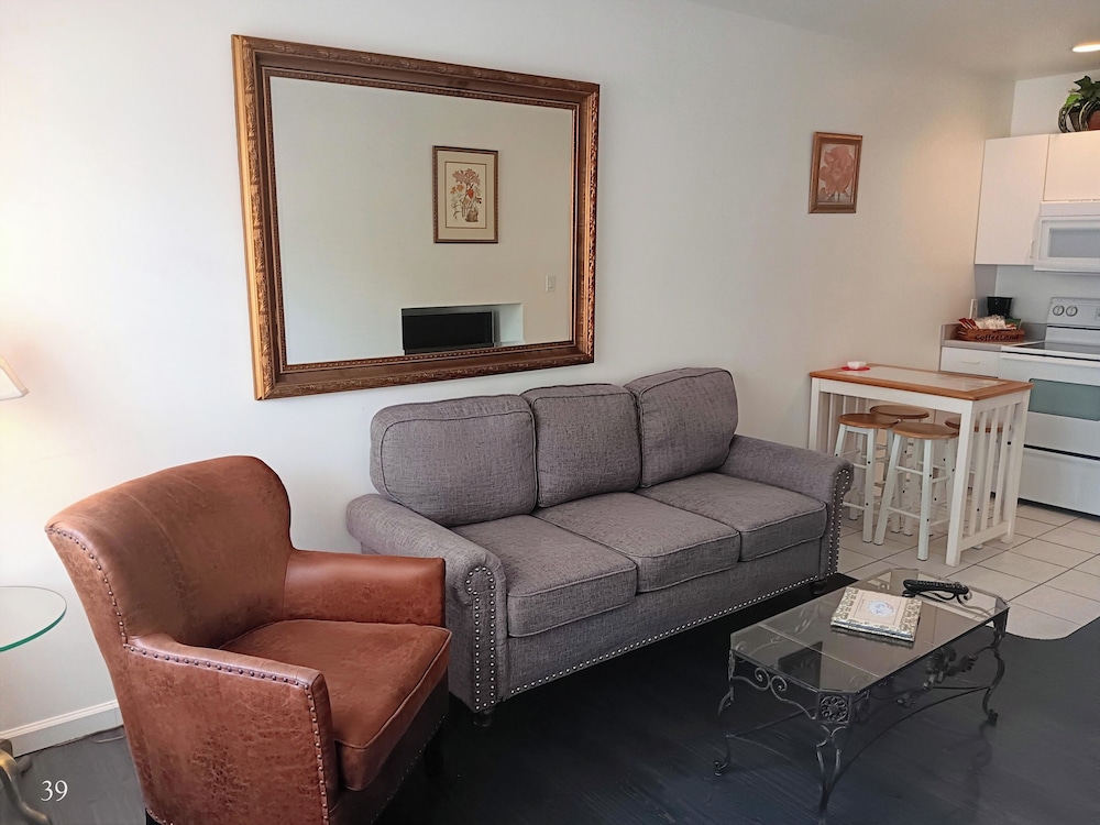 The Cozy Inn - photo 61