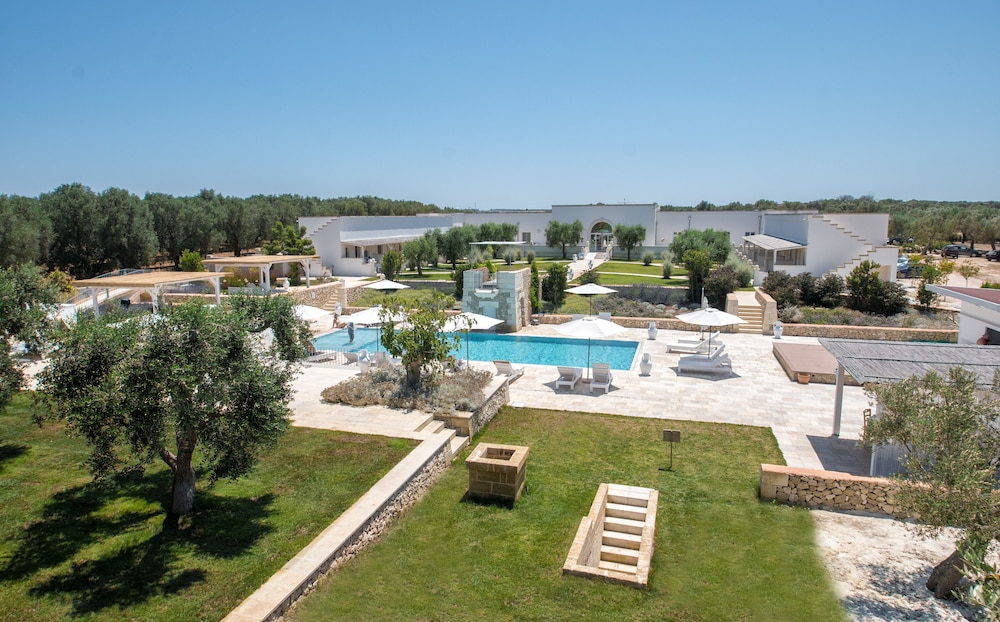 Masseria Muntibianchi AgriResort Restaurant & SPA in Giurdignano, Italy