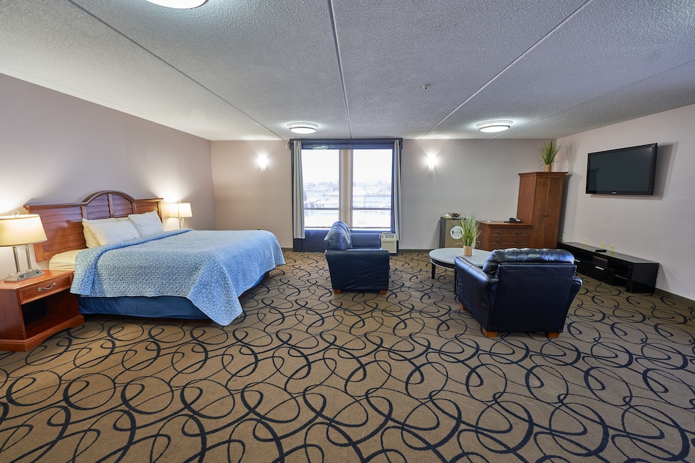 Seaport Resort & Marina - photo 17
