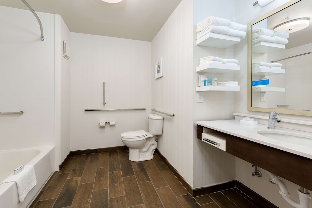 Hampton Inn Niceville Eglin Air Force Base - photo 14