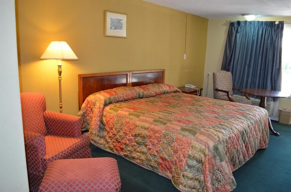 Liberty Inn Motel - photo 2