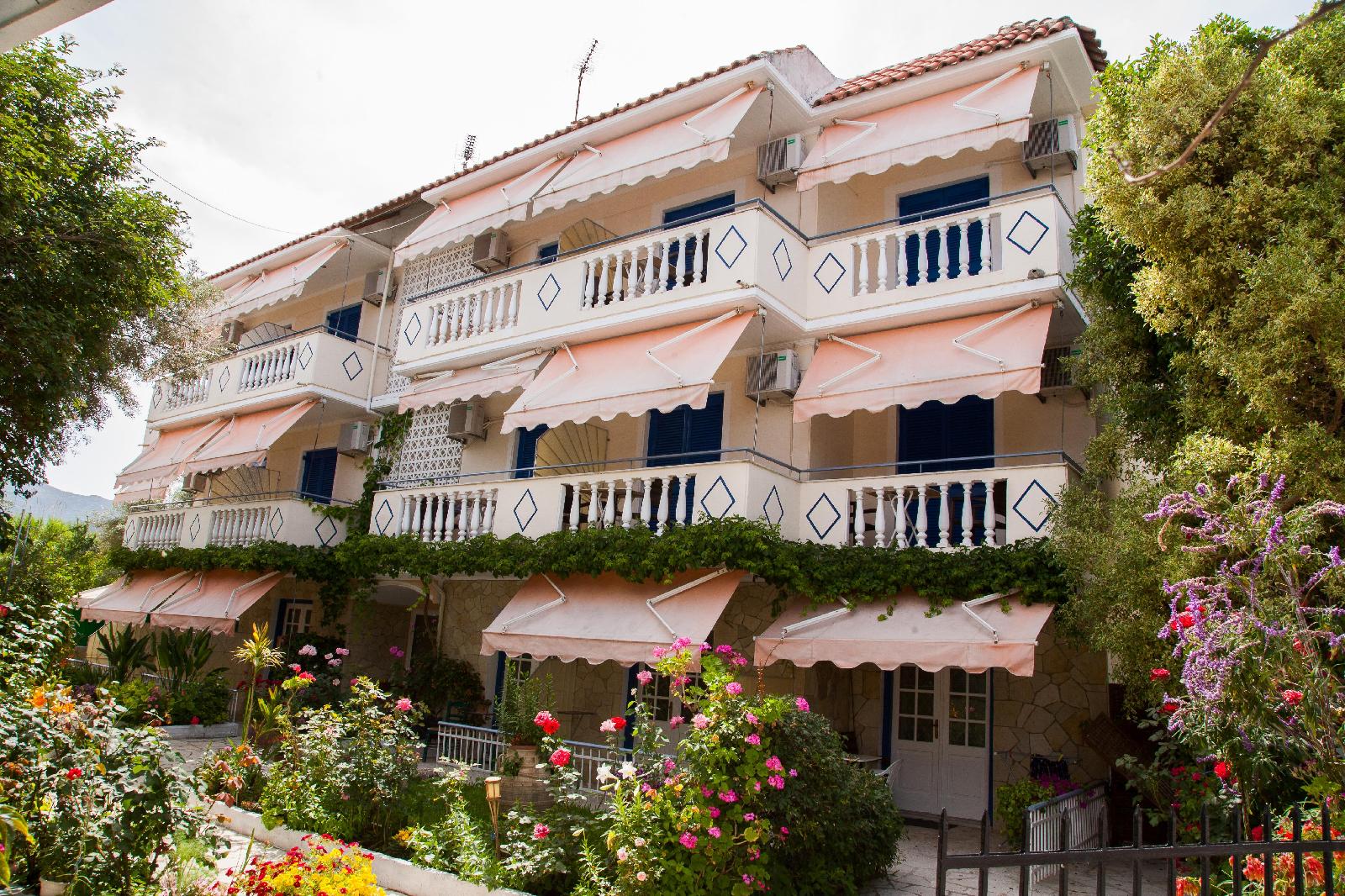 Borsalino Studios - carbon neutral hotel in Lefkada