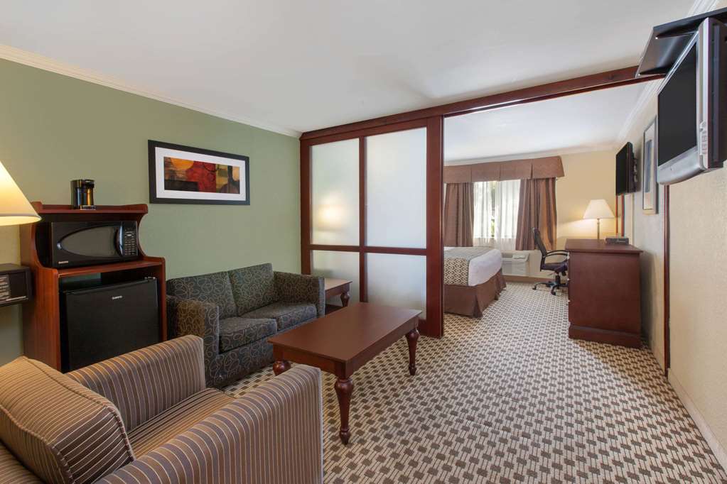Baymont by Wyndham Pompton Plains Wayne - photo 22