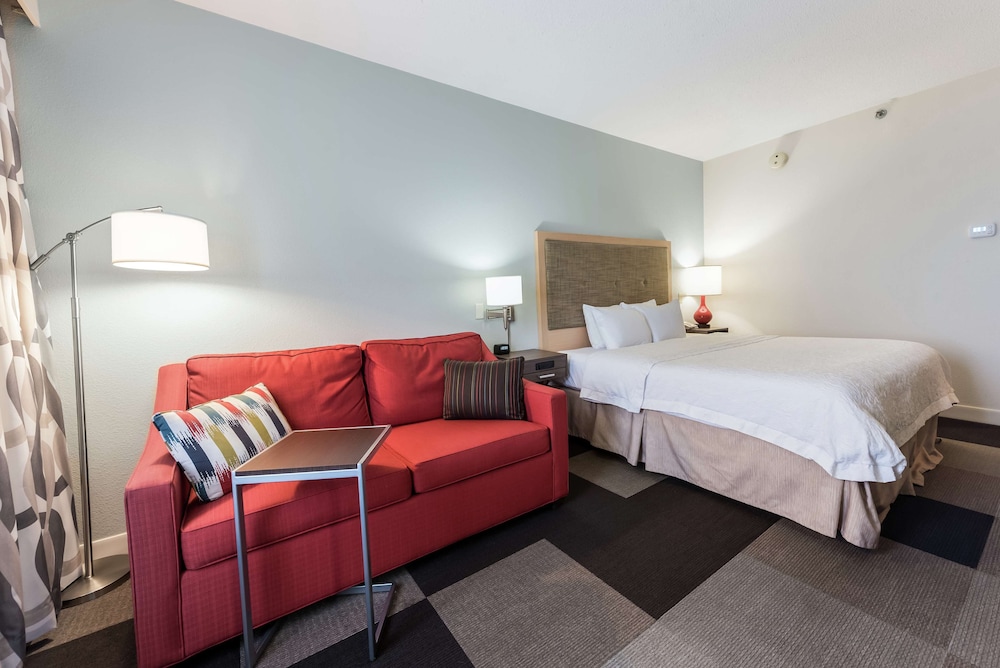 Hampton Inn by Hilton Columbus I 70E Hamilton Rd - photo 32