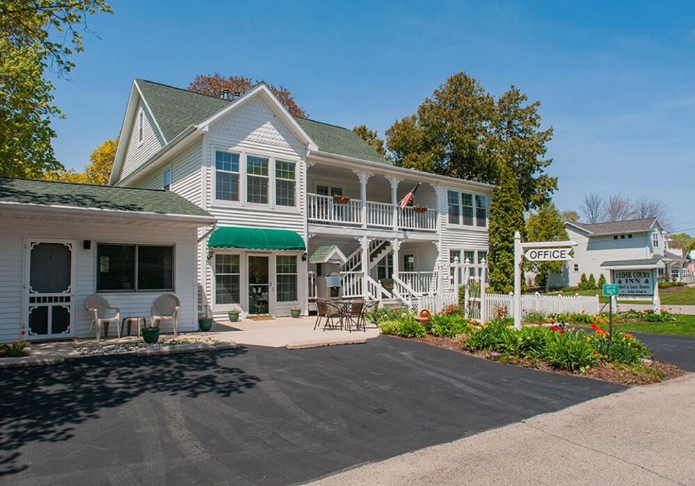 Cedar Court Inn - photo 51