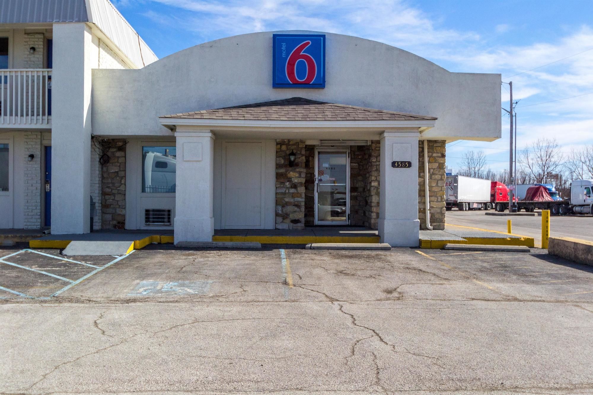 Motel 6 Indianapolis IN South - photo 13