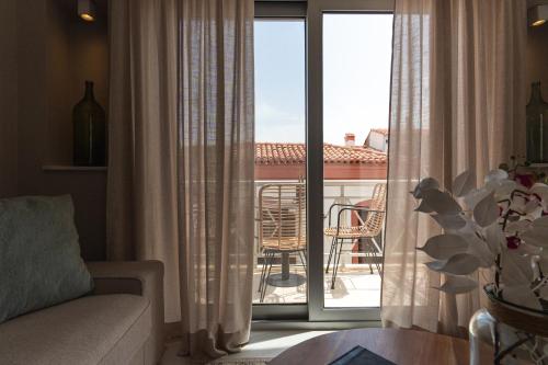 Pythagoreio Urban Living — 4-Star Luxury Hotel in Pythagoreio, Greece