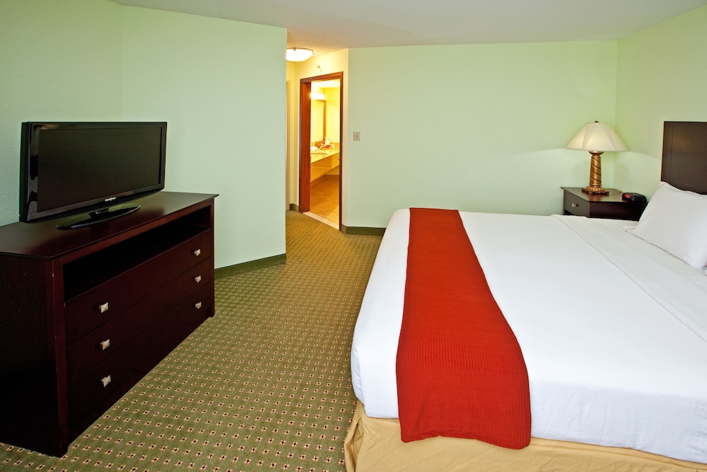 Holiday Inn Express & Suites Scottsburg by IHG - photo 17