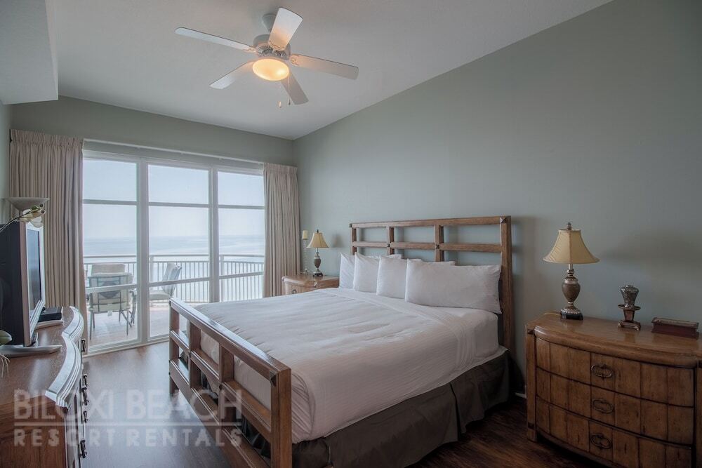 Legacy Towers I Penthouse - photo 2