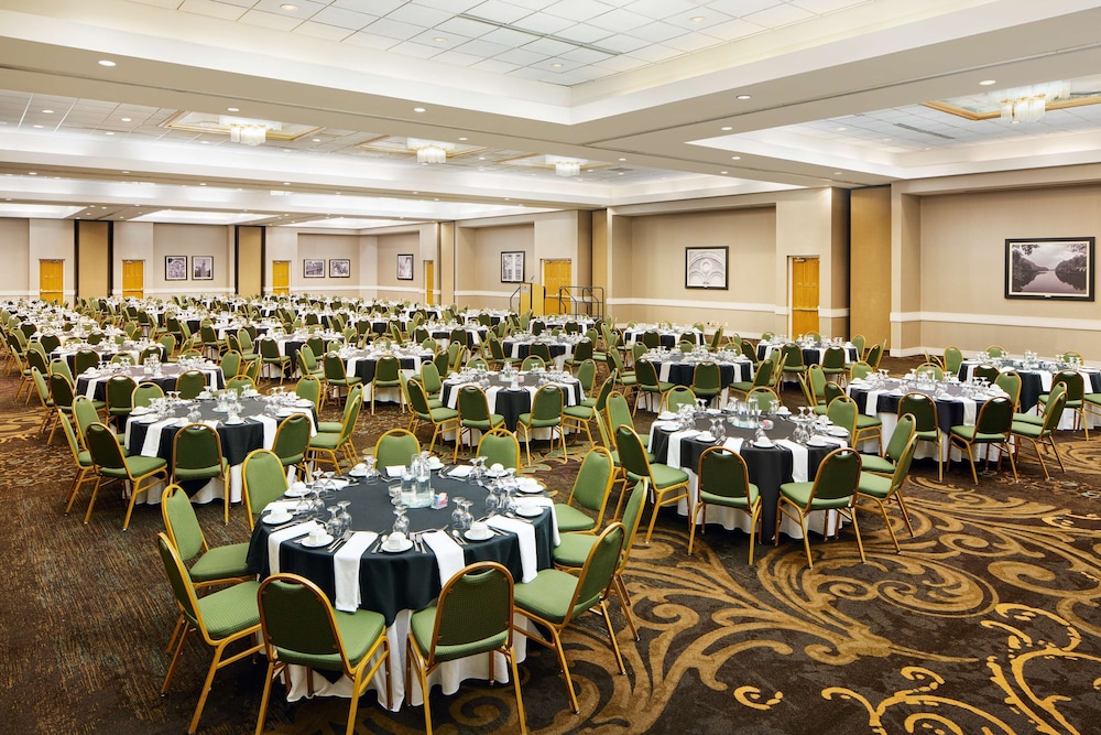 Embassy Suites by Hilton Greensboro Airport - photo 34