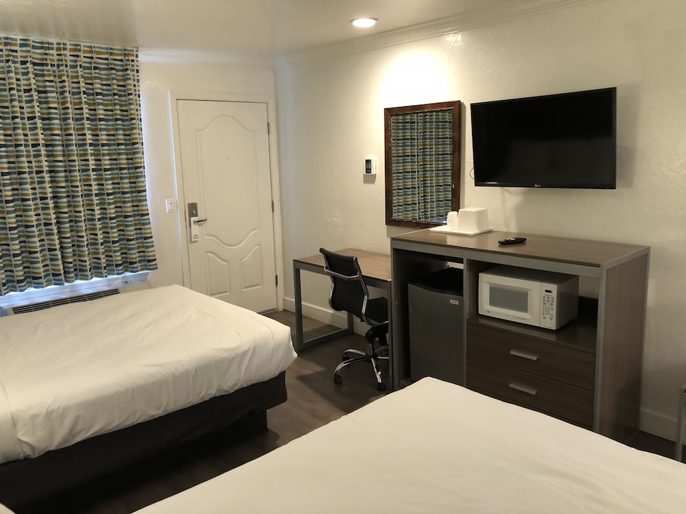 Gilroy Inn - photo 11