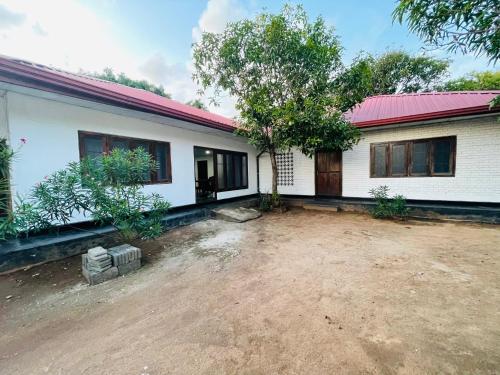 Eestee Mount in Dehiwala-Mount Lavinia, Sri Lanka