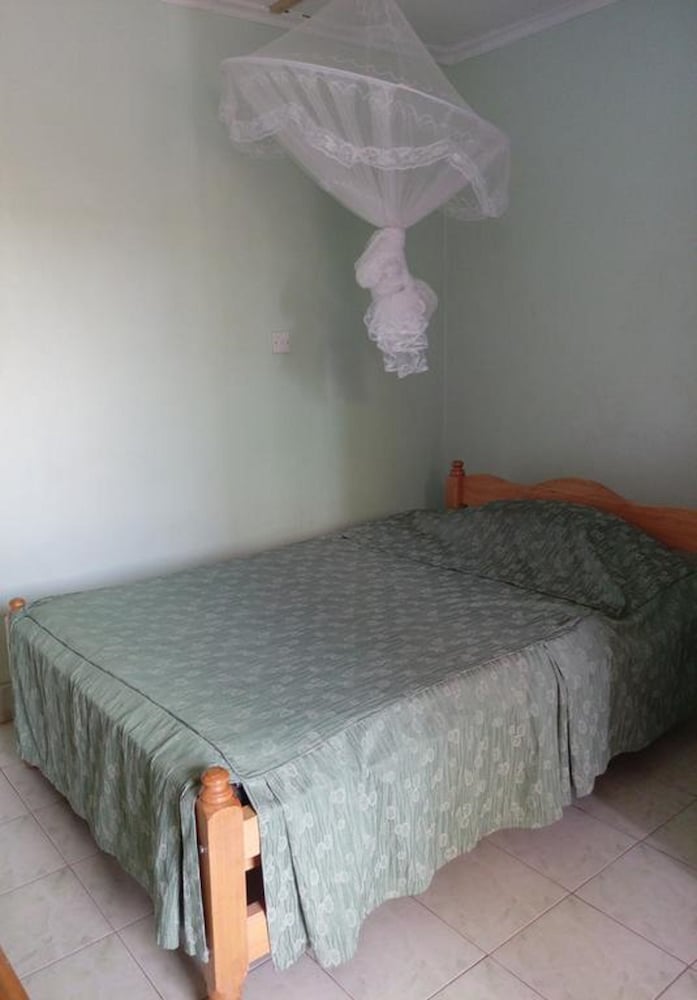 Seasons Hotel & Lodge — Maralal — photo 2