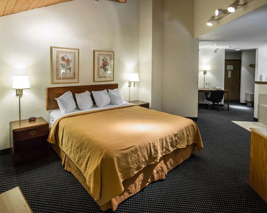 Quality Inn Dundee - photo 16