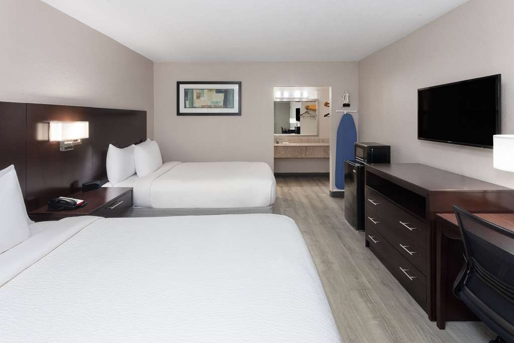 Days Inn by Wyndham Melbourne - photo 18