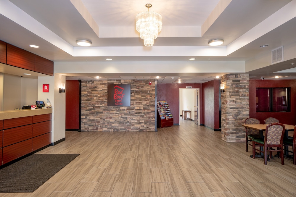 Red Roof Inn & Suites Indianapolis Airport - photo 7