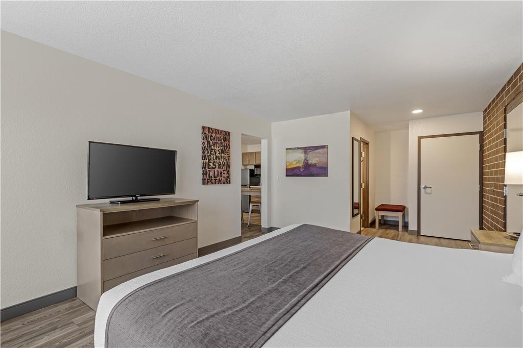 Best Western Plus Waterloo & Cedar Falls - photo 13