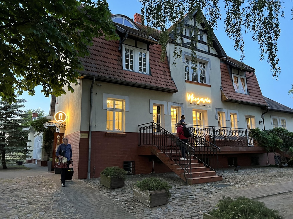 Mleczarnia Hotel Restauracja — hotel in Suchy Las